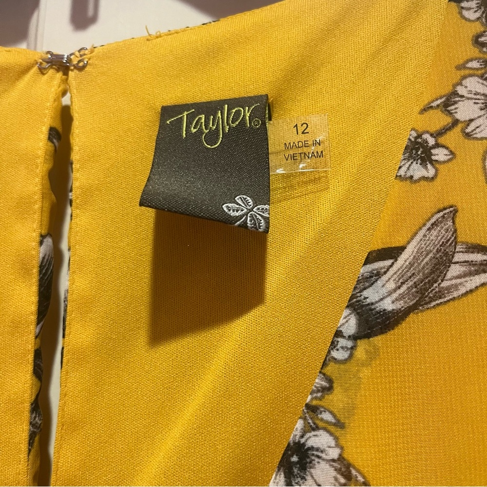 Taylor Floral Tiered Sleeveless V-neck Maxi Dress Size 12 NWT - Picture 5 of 7